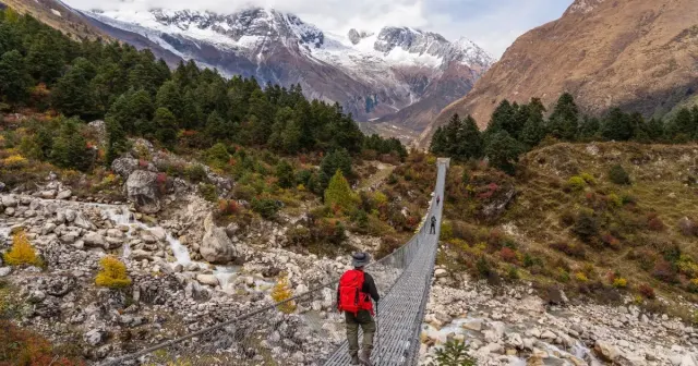 Manaslu Circuit Trek in April